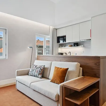 Guestready - Stylish Base Steps From Attractions Porto