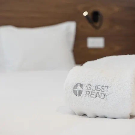 Guestready - Stylish Base Steps From Attractions *