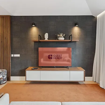 Guestready - Stylish Base Steps From Attractions Порту