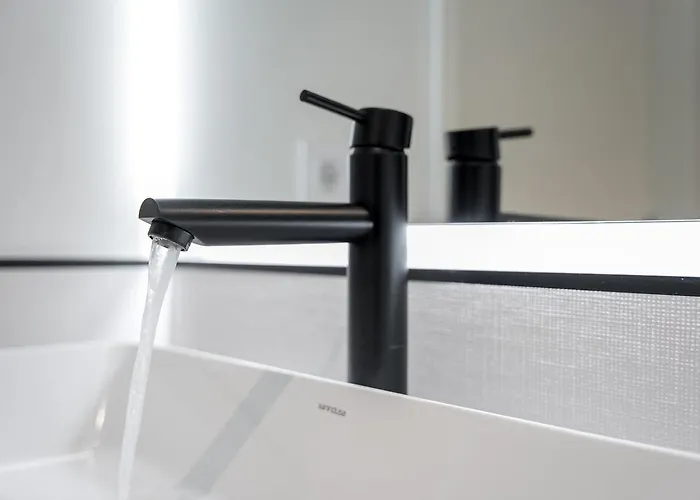 Guestready - Stylish Base Steps From Attractions *