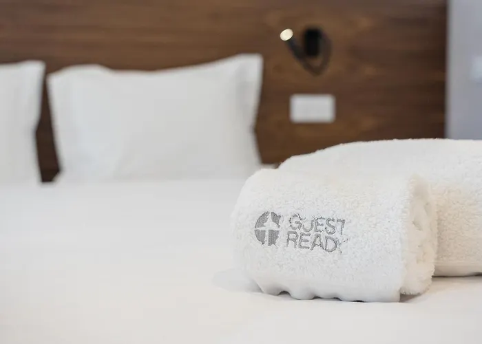 Guestready - Stylish Base Steps From Attractions *