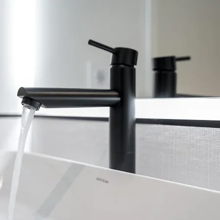 Guestready - Stylish Base Steps From Attractions *